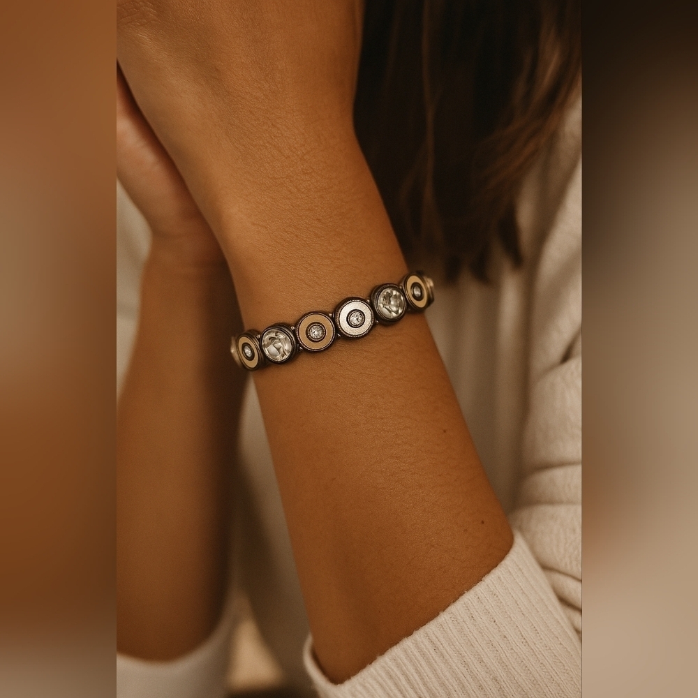 Elegant Gold and Silver Bracelet Round Circles